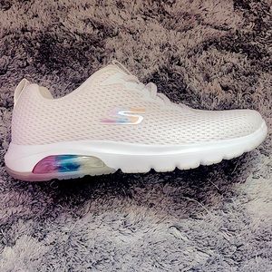 Skechers Skech Max slip on shoes